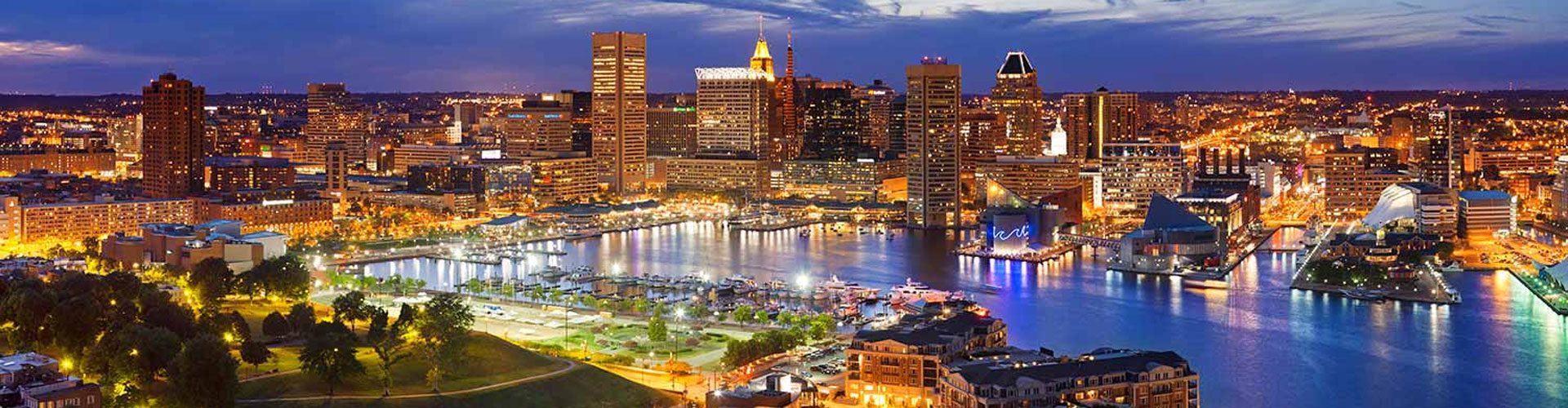 Baltimore Waterfront bei Nacht